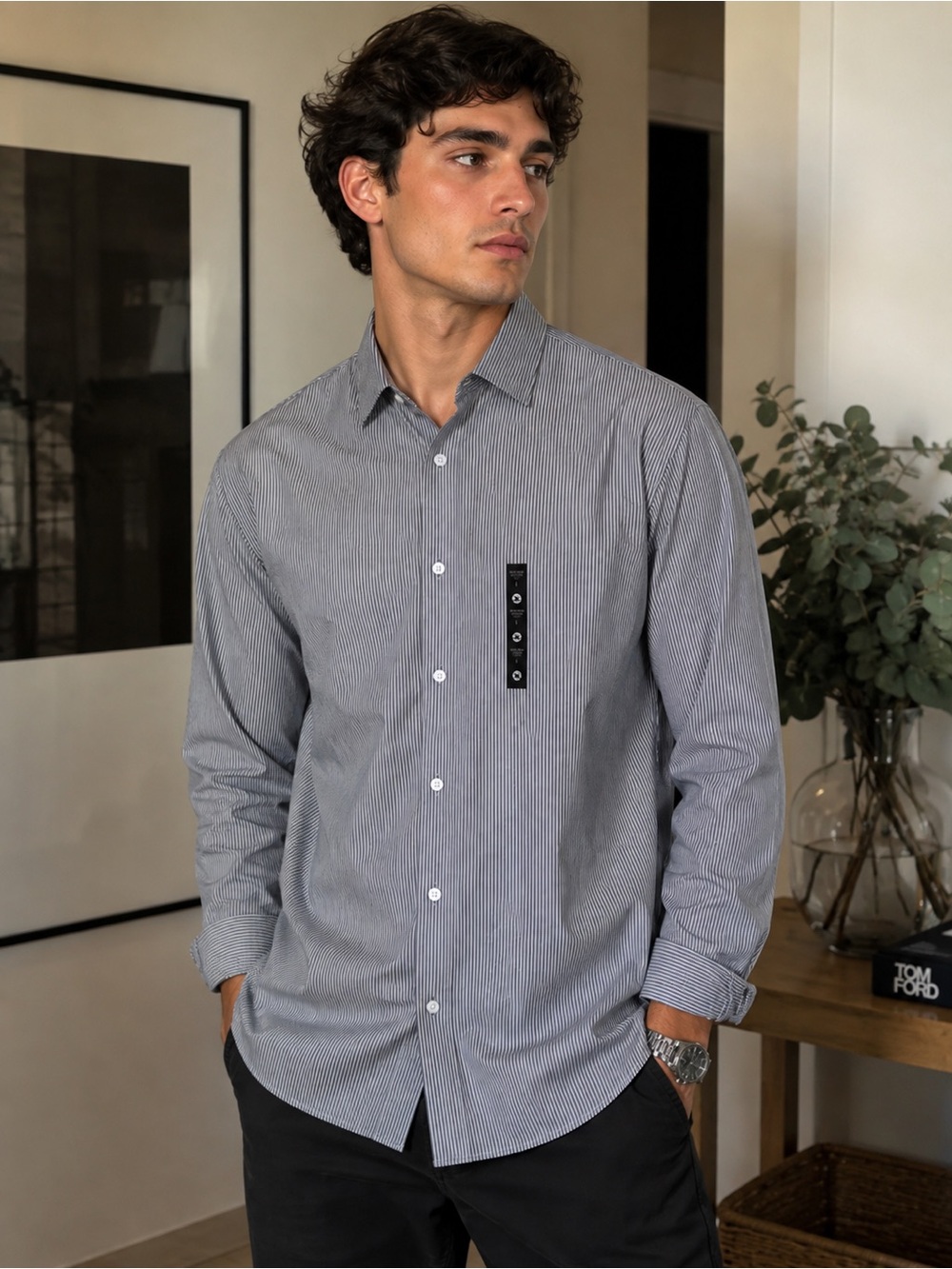 BANANA REPÚBLIC.  Men's Grey Pinstripe Long-Sleeve Shirt - Classic Button-Down